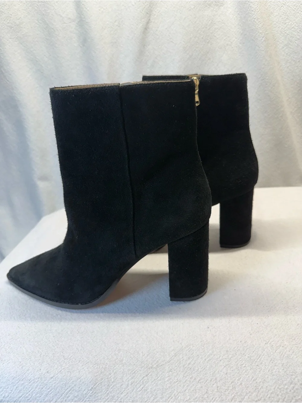 Power Glam Ann Taylor Black Pointed Toe Suede Ankle Boots with Suede Block Heel